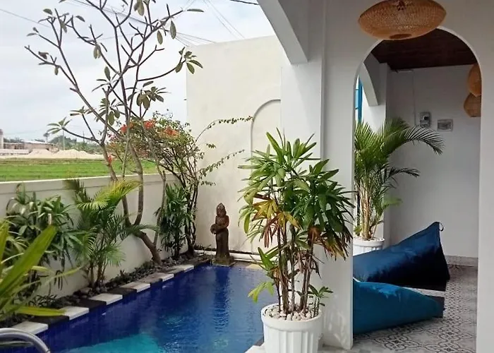 Ayu Santorini